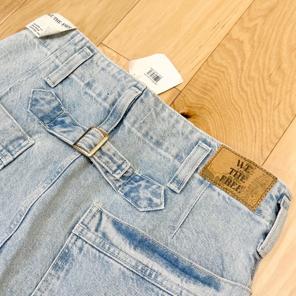 NWT We The Free Women’s Major Leagues Mid-Rise Cuffed Jeans - Picture 5 of 7